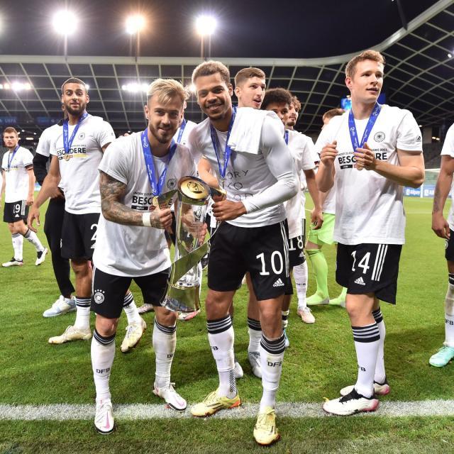 1626492485965030660.jpg 1626492485965030660.jpg